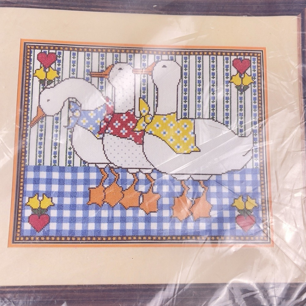 VTG 1983 Columbia Minerva Cross Stitch Kit 6904 Country Trio Picture Cottagecore - Picture 3 of 4